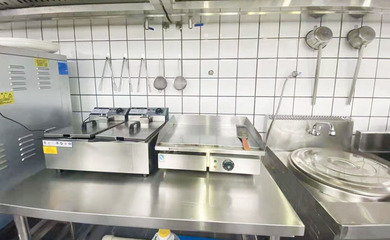 西安多元?dú)g樂(lè)世界食堂廚具設(shè)備工程項(xiàng)目全面解析